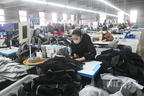 沖刺“開(kāi)門(mén)紅”，內(nèi)江外貿(mào)企業(yè)生產(chǎn)忙，嬰童用品與器材訂單旺